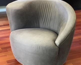 #2 Vladimir Kagan Nautilus Swivel Lounge Chair	28x35x35in	HxWxD	PT183