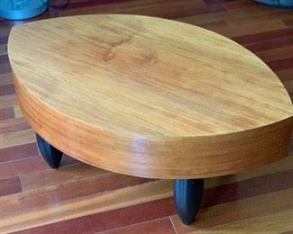 Teak Pointed Oval Coffee Table	15.5x37.5x23.5in	HxWxD	PT185