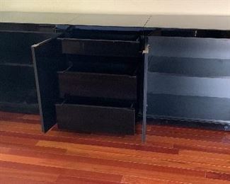 Black Contemporary Glass Dresser/Media Center	32x98x20.5in	HxWxD	PT191