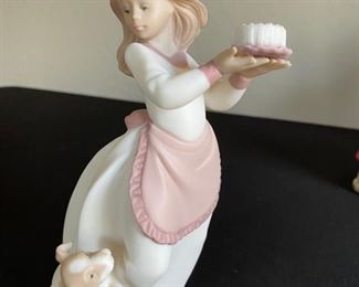 lladro Golden Memories Girl with Cake and Dog	3x3x7.5 inches		D714-12