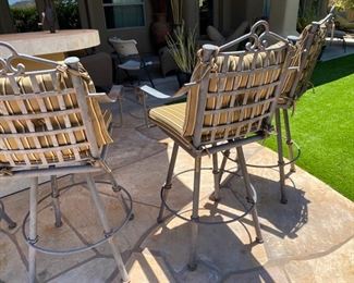 Heavy iron/ steel swivel high outdoor bar chairs	24x23x49 inches		D714-29