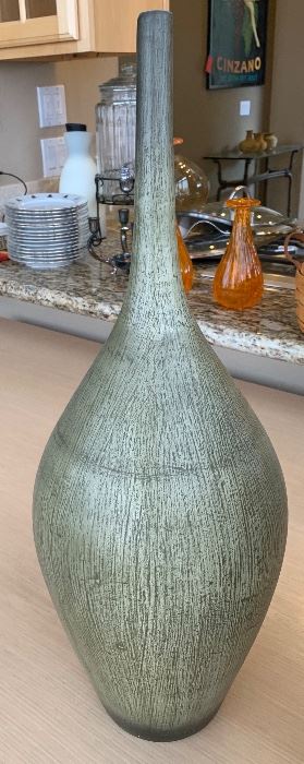 #4 3pc Mexico Decor Vase Lot	23x18x14in H		PT250