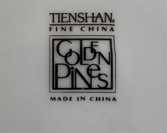 16pc Tienshan Christmas Tree Plates	8in Diameter		PT263