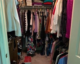 Women's clothing: medium-large, modern -hundreds of pieces in total