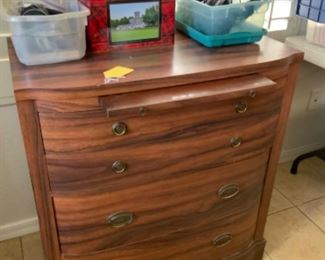 Sideboard/buffet. Great condition!
