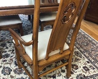 Thomasville Dining Set includes table, 6 chairs , 2 leaves, table pads and china cabinet $900