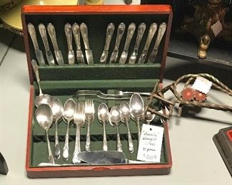 Silverplate flatware w/chest
