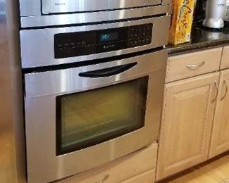 Jenn-Air wall oven & microwave oven combo, mfg. Feb. 2002. Call Jeff 609-922-9900 for info - this unit is in another location!