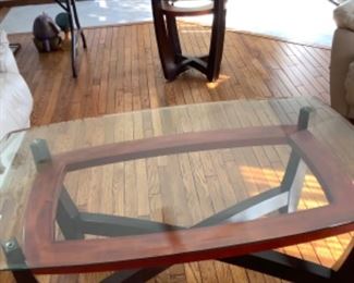 Set: coffee and end table