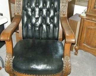 Fit for a king. Lion head and paw feet.