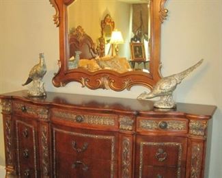 King size Presidential Bedroom Suite, approx 10 pieces in total with bedding and Serta Mattress (Hardly used guest bedroom set). 