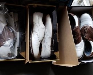 size 12 Mens Golf Shoes in great condition