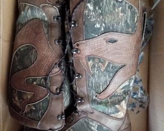 Hunting boots