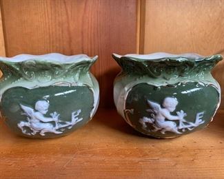Cherub ceramic pair only $10!