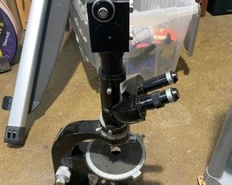 Leitz microscope