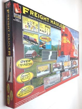 WALTHERS HO SCALE FREIGHT HAULER TRAIN SET