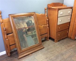 DOUBLE SIZE BED/CHEST OF DRAWERS