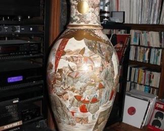 Oriental vase 