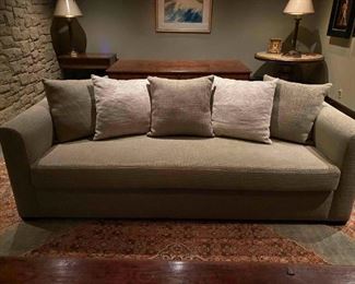 Kreiss Sofa