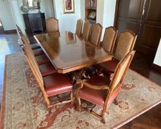 Dining Room Table & Chairs