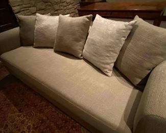 Kreiss Sofa