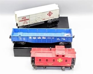 Lionel Train O Scale Trains (3), Santa Fe Caboose 9061, Republic Steel 9136, and Erie Lackawanna 9043
