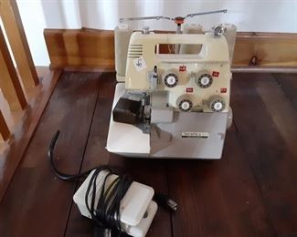 Bernette Serger sewing machine $95