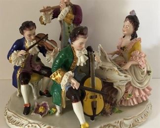 Dresden Musical Group Figurine