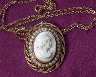 10K Gold Cameo With Seed Pearls