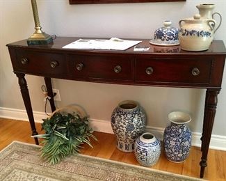 Very NICE Federal style Baker Furniture table.