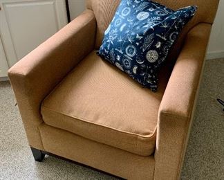 Item 76:  (2) Vintage Arm Chair - 31.5"l x 24"w x 33.5"h: $150/Ea