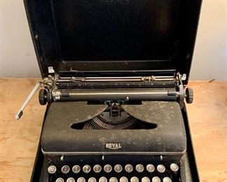 Item 227:  Vintage Royal Typewriter: $