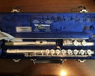 Gemeinhardt Flute Model 3    $395
Serial number 440244. 