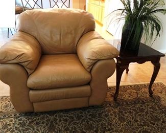 Super comfortable leather chair