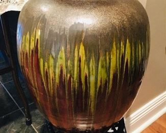 fine glazed pot with stand