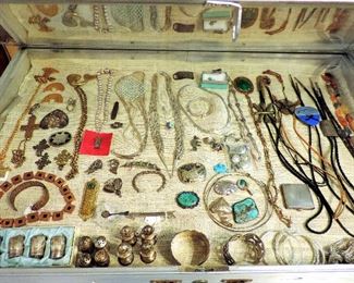 VINTAGE AND SOUTHWESTERN STERLING SILVER JEWELRY