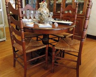 ANTIQUE ROUND TABLE WITH LEAVES & 4 CHAIRS WITH RUSH SEATS