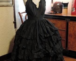 VINTAGE OSCAR DE LA RENTA DRESS WITH BERGDORF GOODMAN ON THE PLAZA NY LABEL