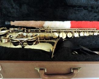 SAXAPHONE