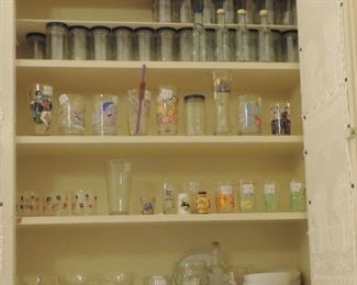 GLASSWARE & CARTOON, ARCHIE  GLASSES