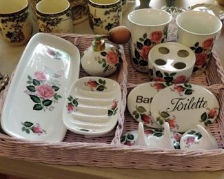 BAVARIAN KPM GERMANY PORCELAIN VANITY SET WITH ROSES