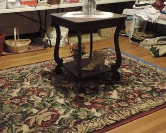 ANTIQUE SMALL SQUARE 2 TIER TABLE, FLORAL RUG & DECOR