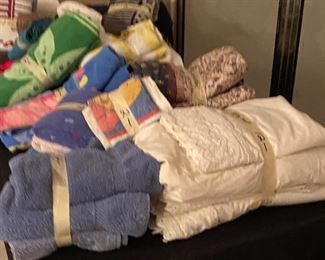 Assorted Bedding, Comforters