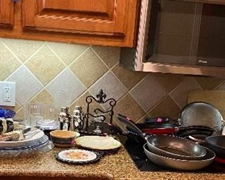 Assorted Pots & Pans, Kitchen Items