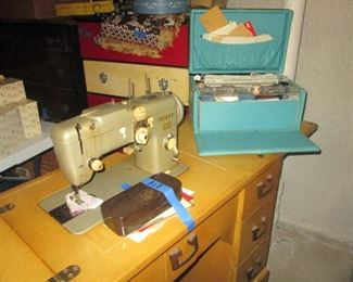 Pfaff Mod 230 Sewing Machine