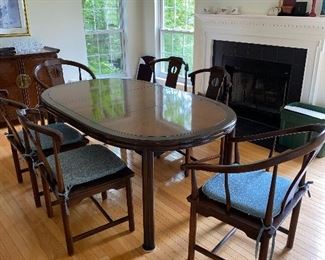 $450 DREXEL WOODEN OVAL TABLE 6 CHAIRS
COMES WITH 2 LEAVES AND PADS
TABLE MEASURES WITHOUT LEAVES
89.5”L/49.5”L x 41.5”W x 29.5”
LEAF MEASURES
20”W x 41.5”L 