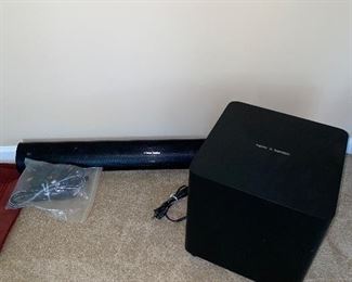 $250 HARMAN KARDON SB26 ADVANCED SOUNDBAR  WITH BLUETOOTH AND POWERED WIRELESS SUBWOOFER
RETAIL $439+TAX