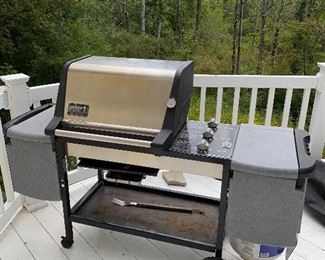$150 WEBER GENESIS GOLD PROPANE BBQ GRILL 
