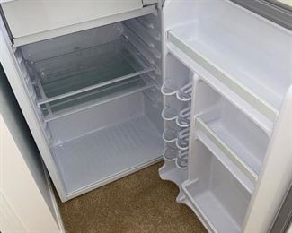 $40 DANBY MINI FRIDGE
21”L x 20.5”D x 32”H