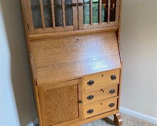 $200 OAK SECRETARY DESK WITH HUTCH 
36”L x 15”D x 67”H 